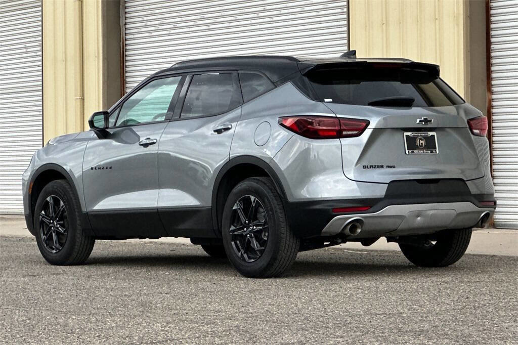 Used 2023 Chevrolet Blazer LT w/ Convenience Package image 3