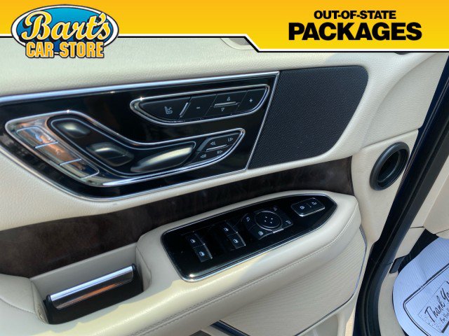 Used 2019 Lincoln Navigator Reserve AWD/4WD image 28
