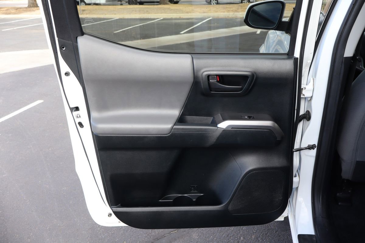 Used 2017 Toyota Tacoma SR5 w/ Tow Package image 24