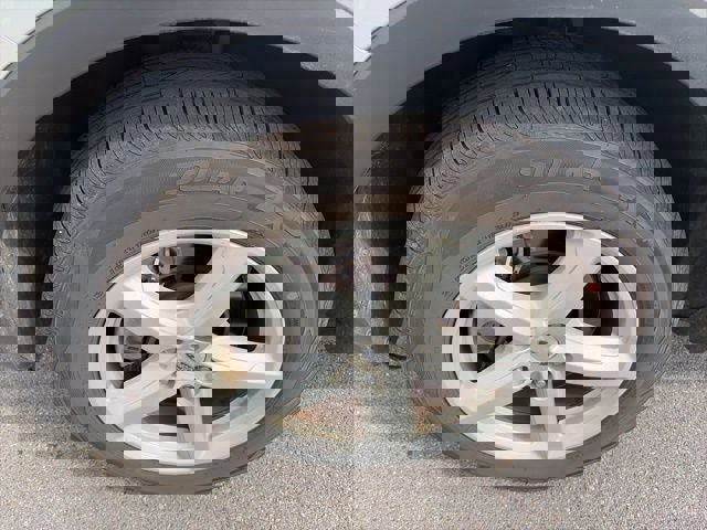 Used 2016 Ford Explorer XLT image 30