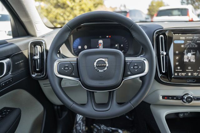 Used 2026 Volvo XC40 B5 Plus w/ Protection Package Premier AWD/4WD image 26