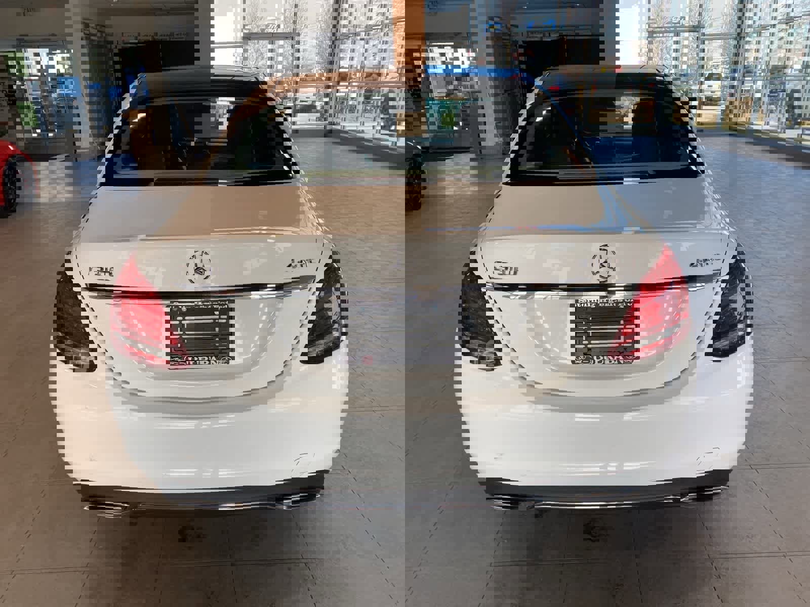 Used 2015 Mercedes-Benz C 300 4MATIC Sedan image 4