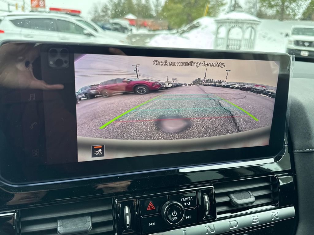 New 2026 Nissan Pathfinder SV image 21