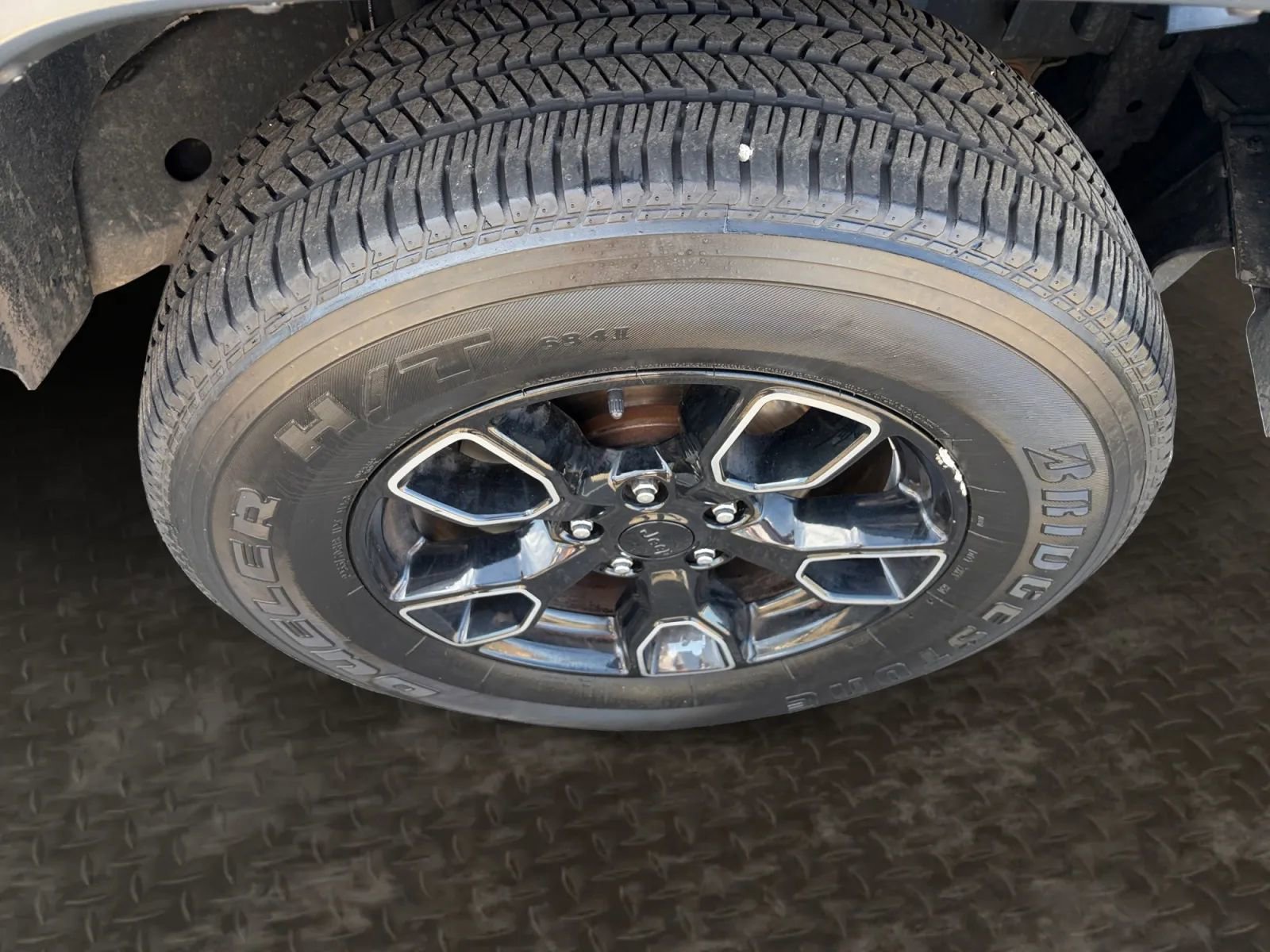 Used 2018 Jeep Wrangler Unlimited Sahara image 34