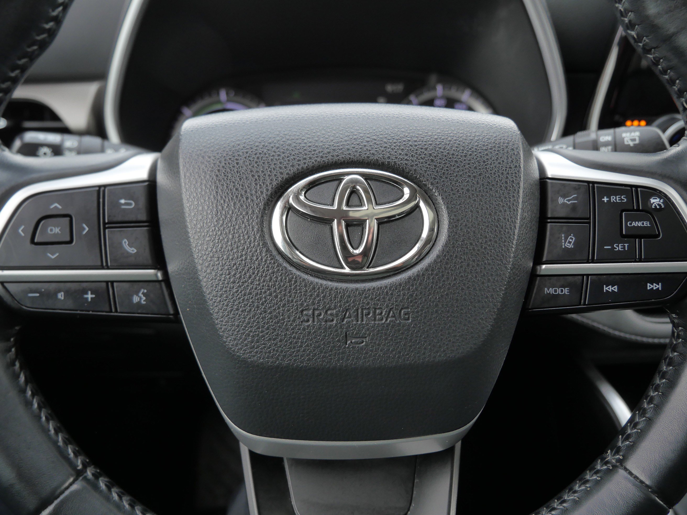 Used 2022 Toyota Highlander XLE image 26