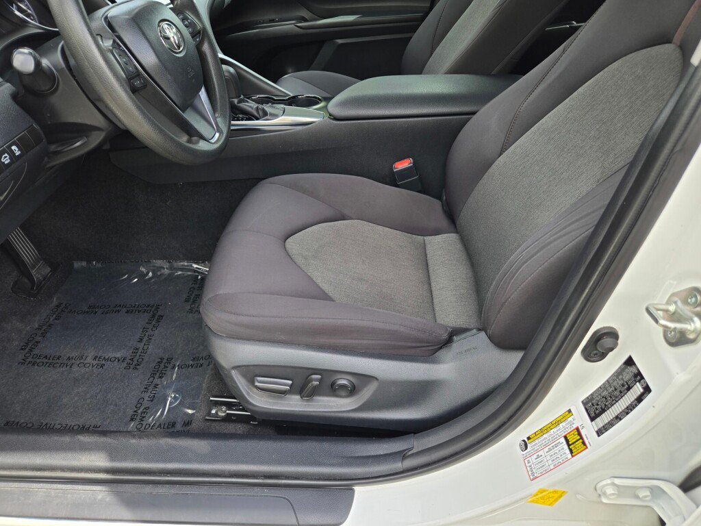 Used 2019 Toyota Camry LE w/ Convenience Package FWD image 21