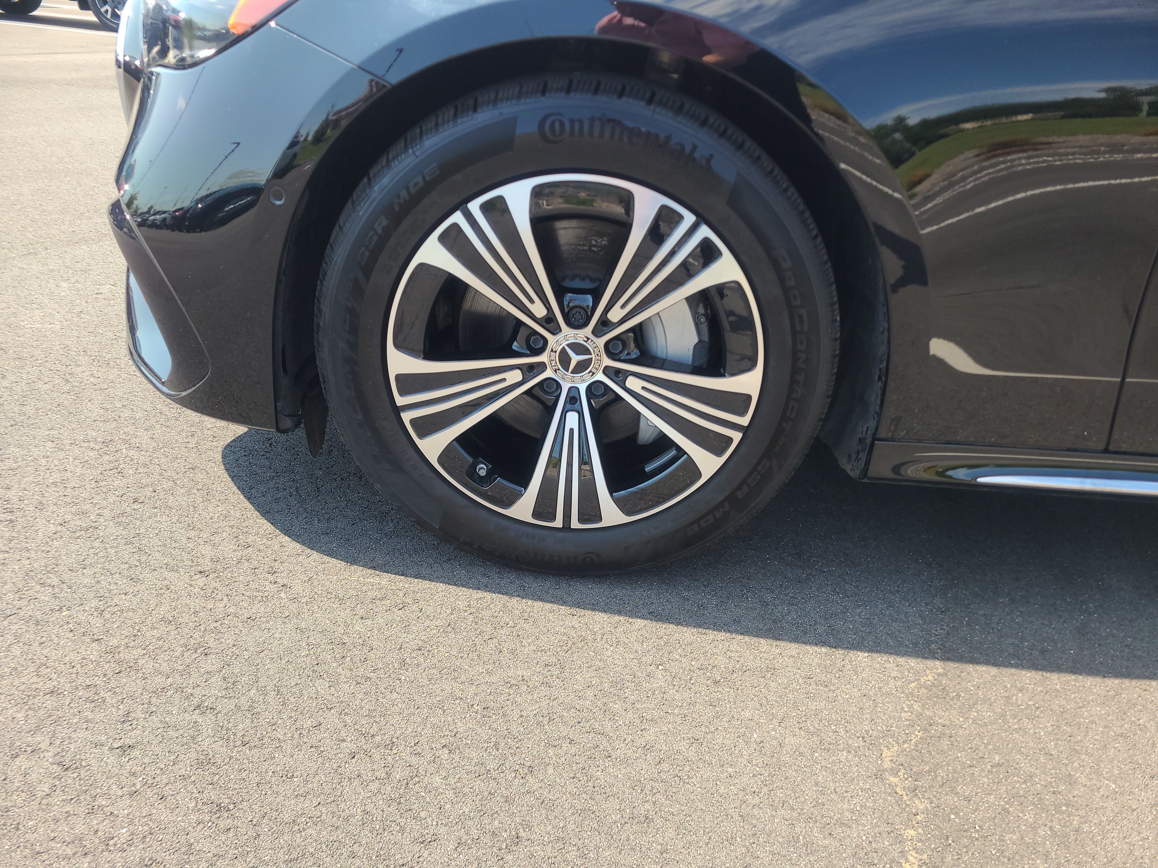 Used 2026 Mercedes-Benz E 350 4MATIC Sedan image 9