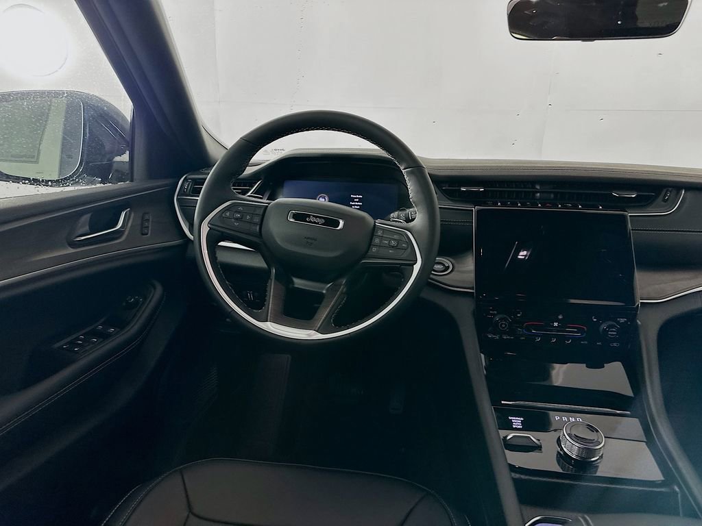 New 2025 Jeep Grand Cherokee Limited image 29