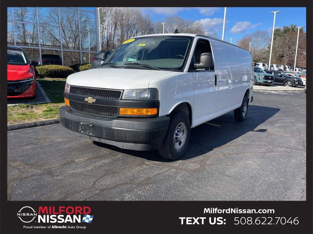 Used 2022 Chevrolet Express 3500 Extended w/ Driver Convenience Package image 1