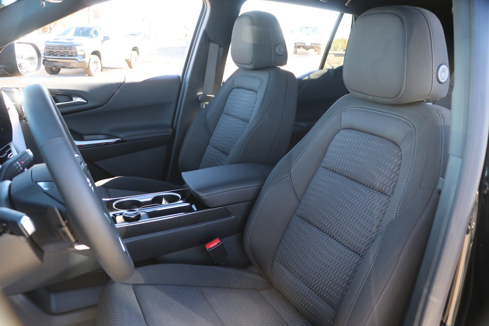 New 2026 Chevrolet Equinox LT w/ Midnight Edition image 14