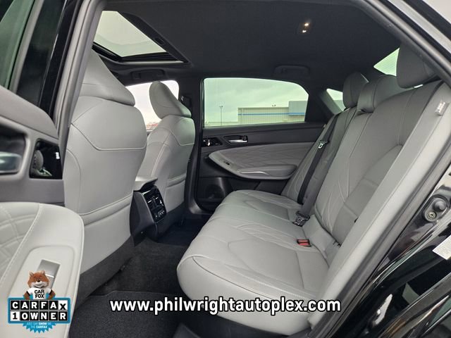 Used 2019 Toyota Avalon Limited image 11