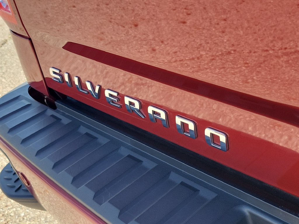 Used 2018 Chevrolet Silverado 1500 LTZ Z71 w/ LTZ Plus Package AWD/4WD image 40