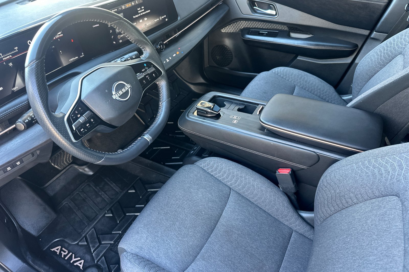 Certified 2023 Nissan Ariya FWD image 10