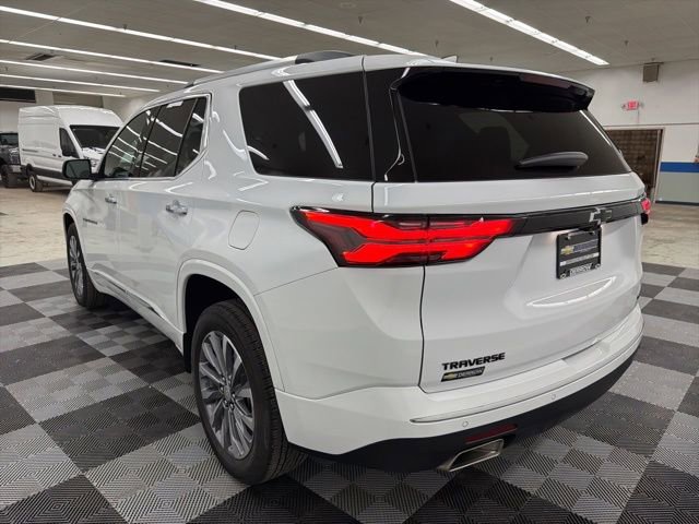 Used 2023 Chevrolet Traverse Premier w/ LPO, Floor Liner Package image 5