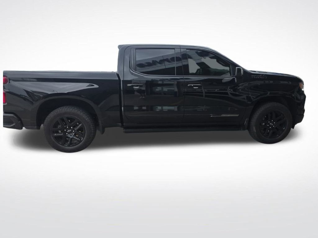 Used 2024 Chevrolet Silverado 1500 High Country w/ Midnight Edition AWD/4WD image 39