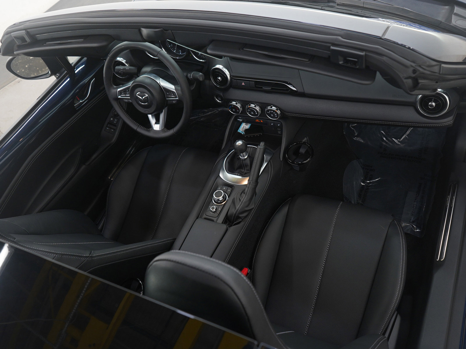 Used 2025 MAZDA MX-5 Miata RF Grand Touring RWD image 13