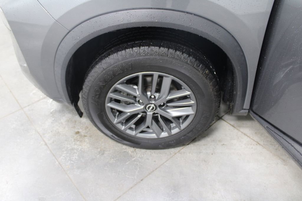 Used 2023 Nissan Rogue S image 51