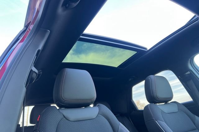 Used 2023 Chevrolet TrailBlazer RS w/ Sun and Liftgate Package image 20