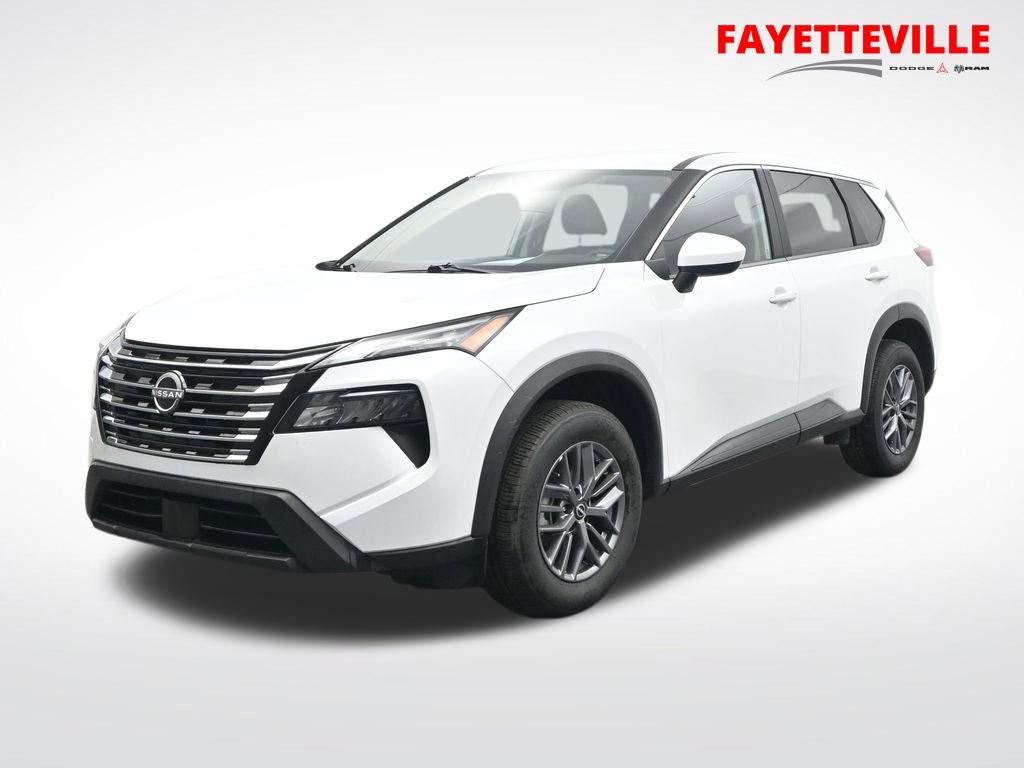 Used 2026 Nissan Rogue SV image 1