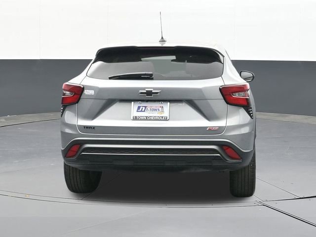 Used 2024 Chevrolet Trax RS w/ Driver Confidence Package image 11