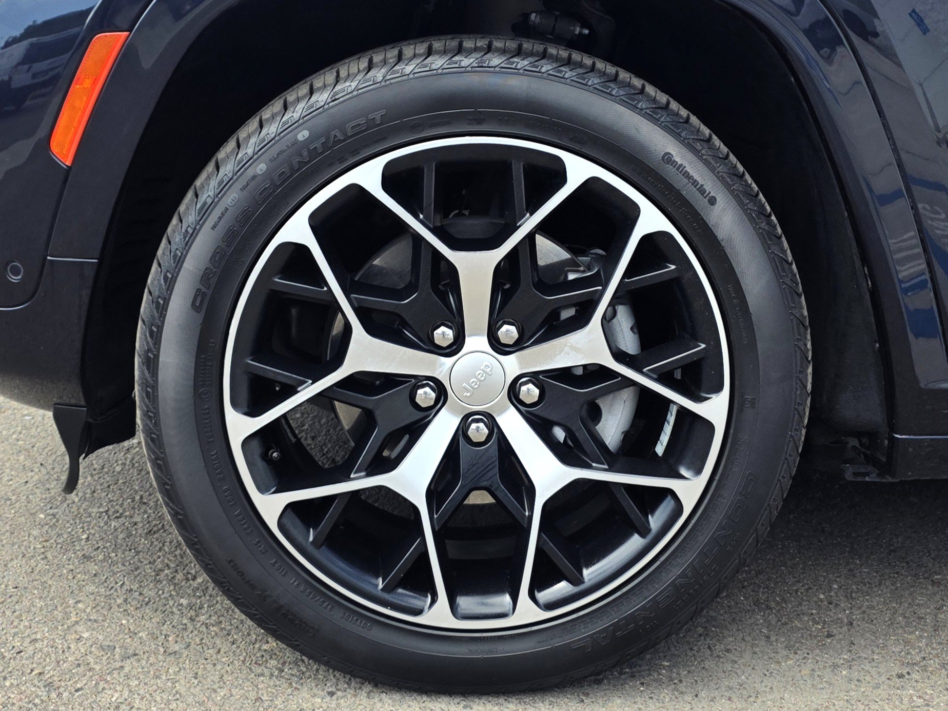 Certified 2022 Jeep Grand Cherokee Summit AWD/4WD image 9