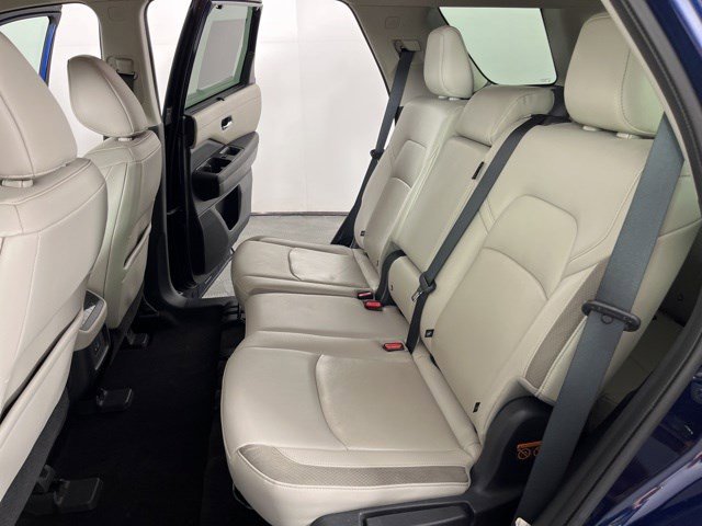 Used 2022 Nissan Pathfinder SL AWD/4WD image 38