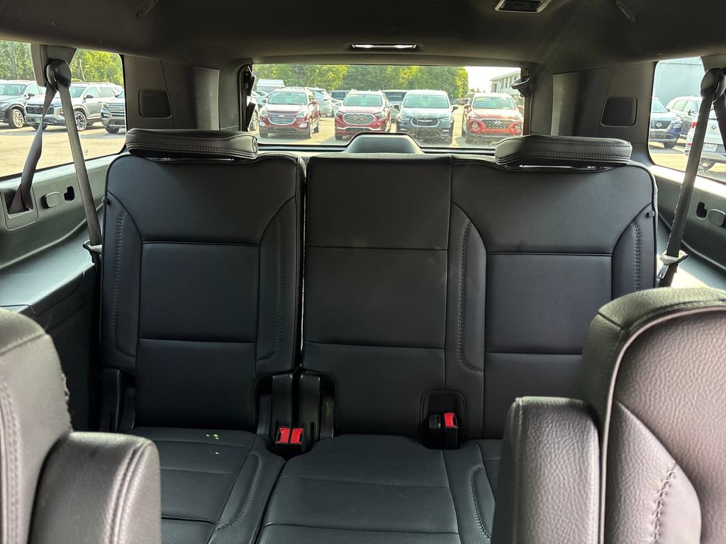 Used 2022 GMC Yukon XL Denali AWD/4WD image 17