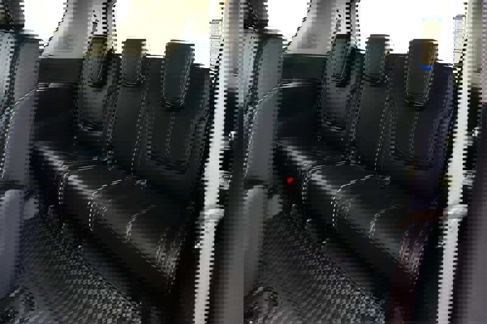 New 2025 INFINITI QX80 Sensory image 20