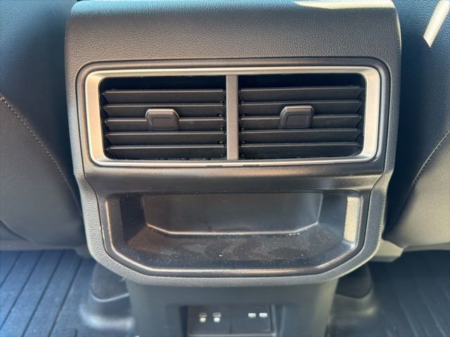 Used 2024 Volkswagen Atlas Cross Sport SE image 20