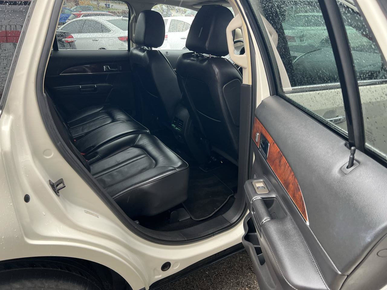 Used 2013 Lincoln MKX AWD image 18