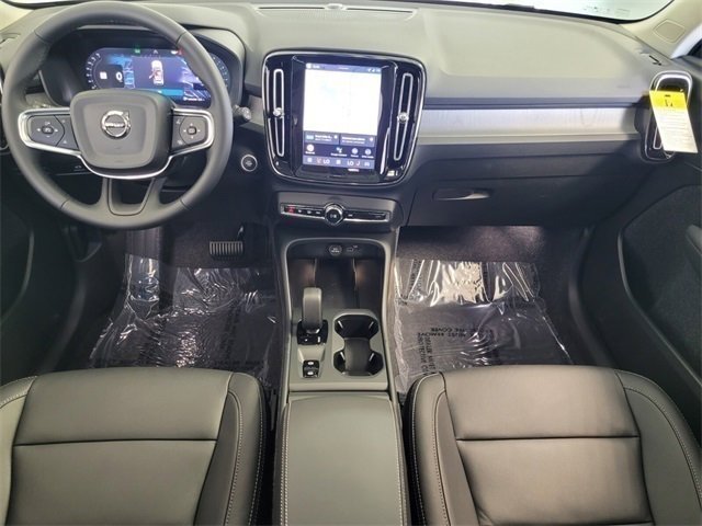 Certified 2026 Volvo XC40 B5 Core w/ Climate Package image 8