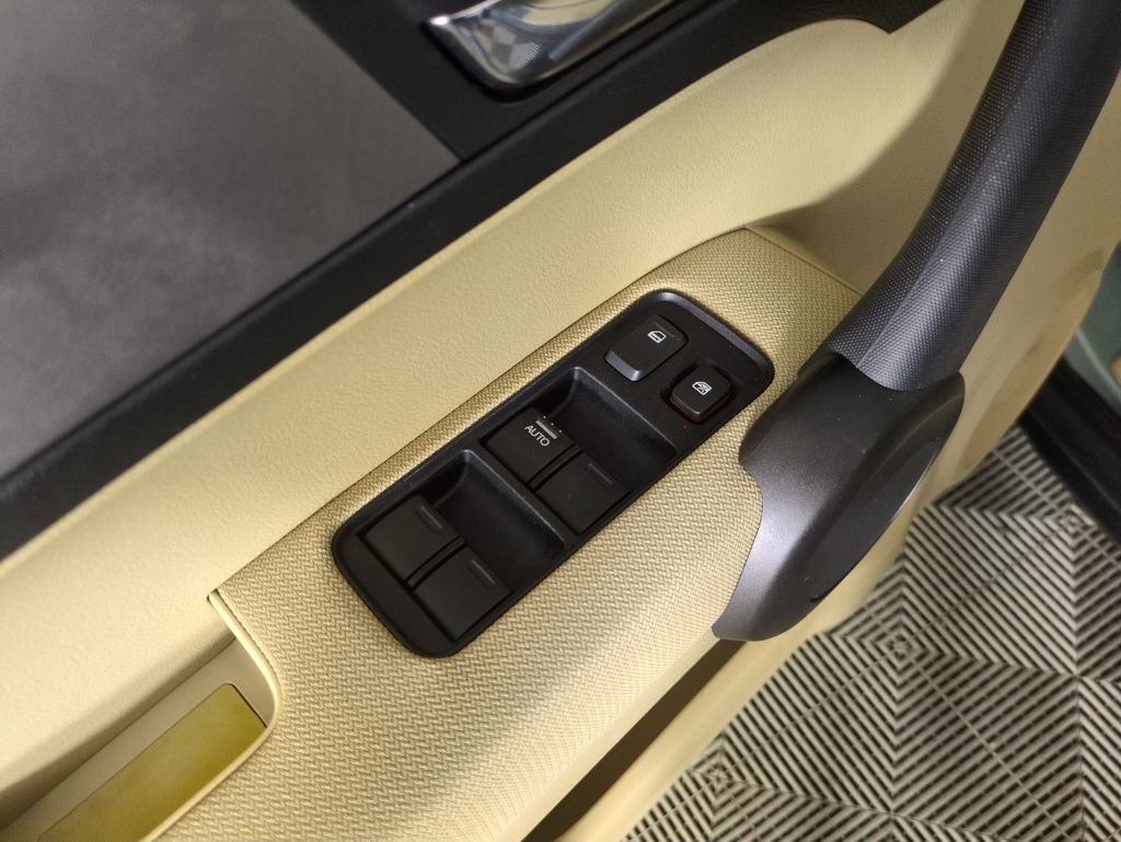 Used 2011 Honda CR-V SE image 11