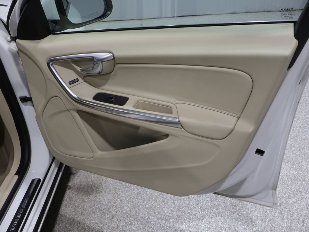 Used 2013 Volvo S60 T5 AWD/4WD image 23