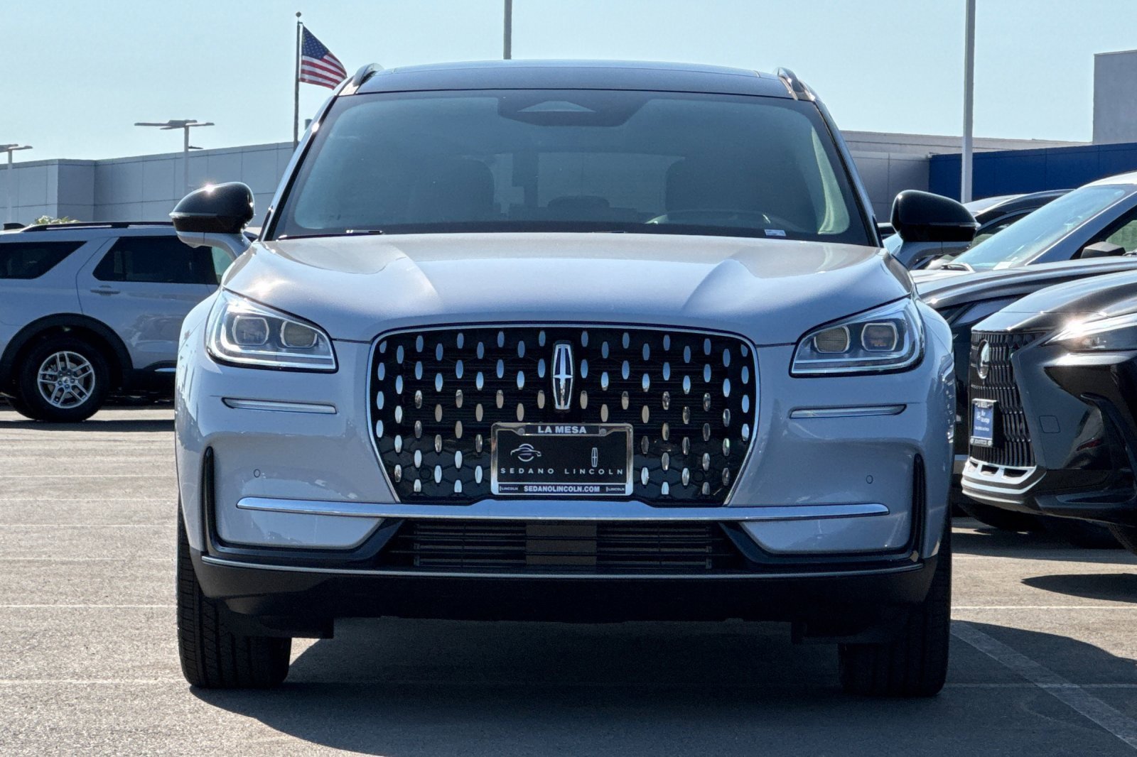 New 2025 Lincoln Corsair Reserve w/ Equipment Group 202A image 8