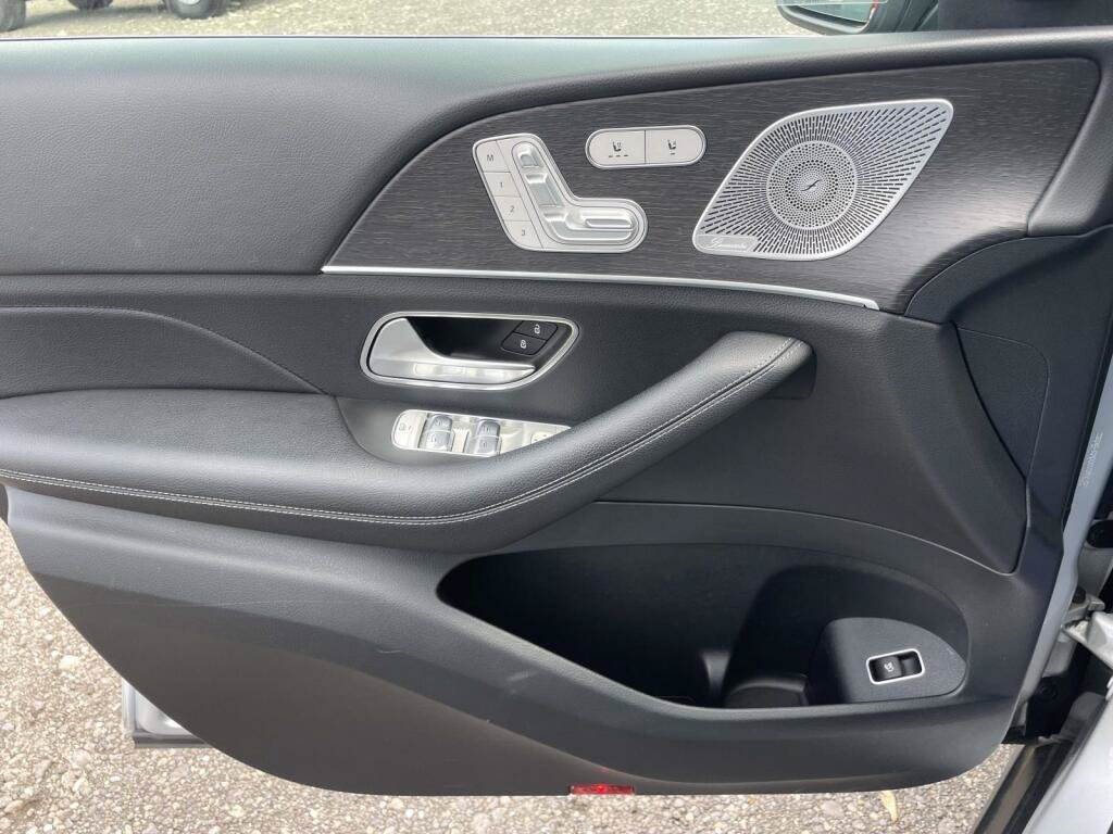 Used 2021 Mercedes-Benz GLE 350 4MATIC image 29