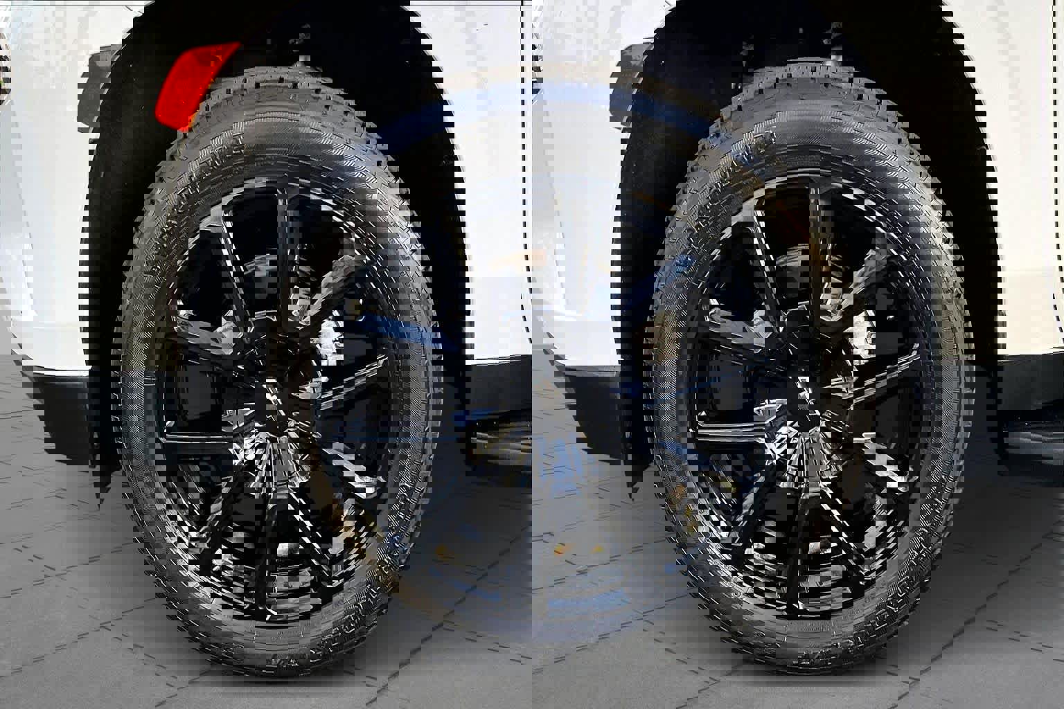 Used 2021 Chevrolet Tahoe RST w/ Luxury Package image 11