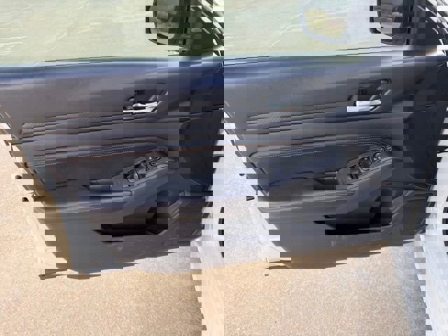 Used 2019 Nissan Altima 2.5 SR image 12