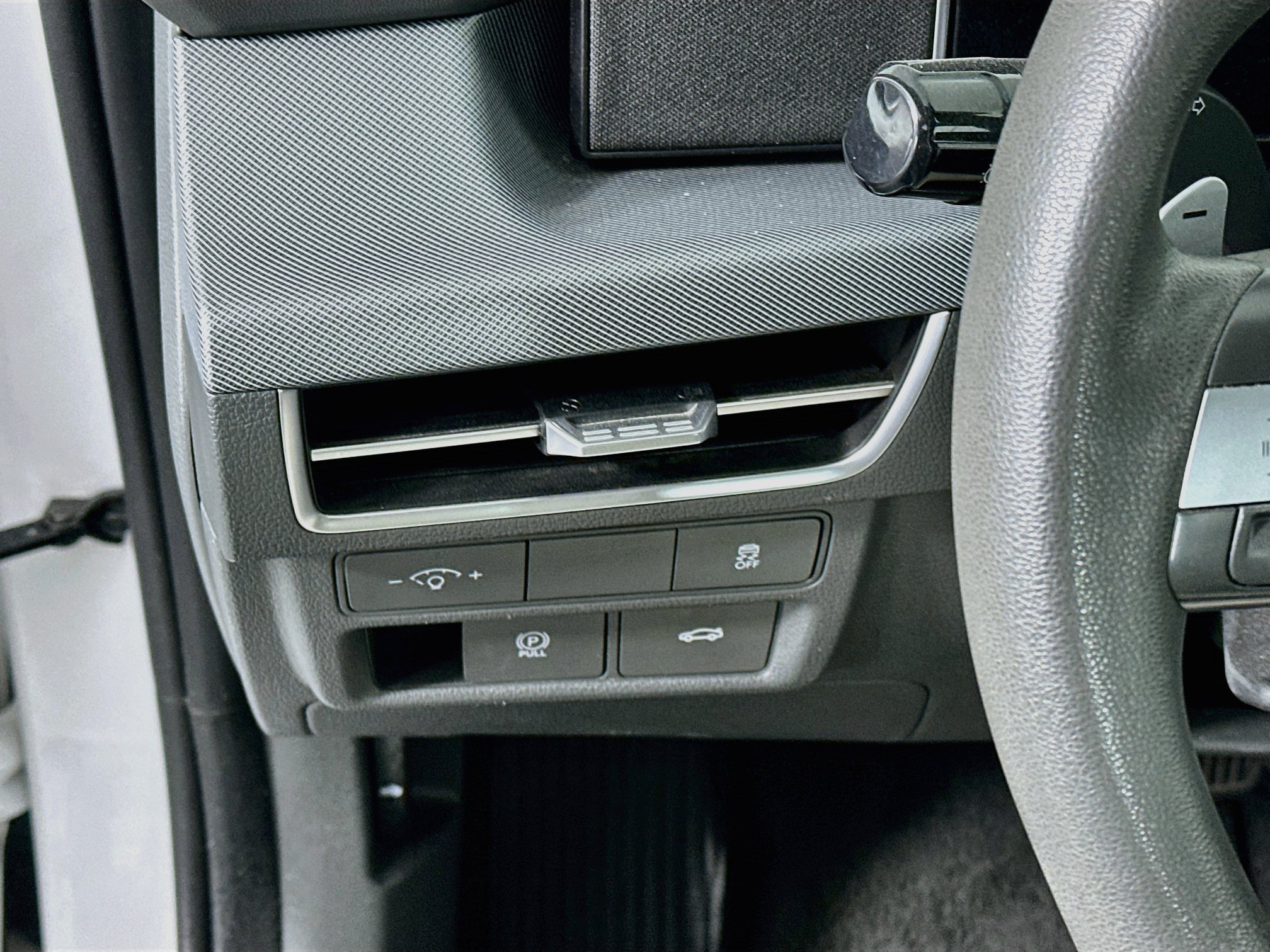 Used 2025 Hyundai Sonata SEL FWD image 17