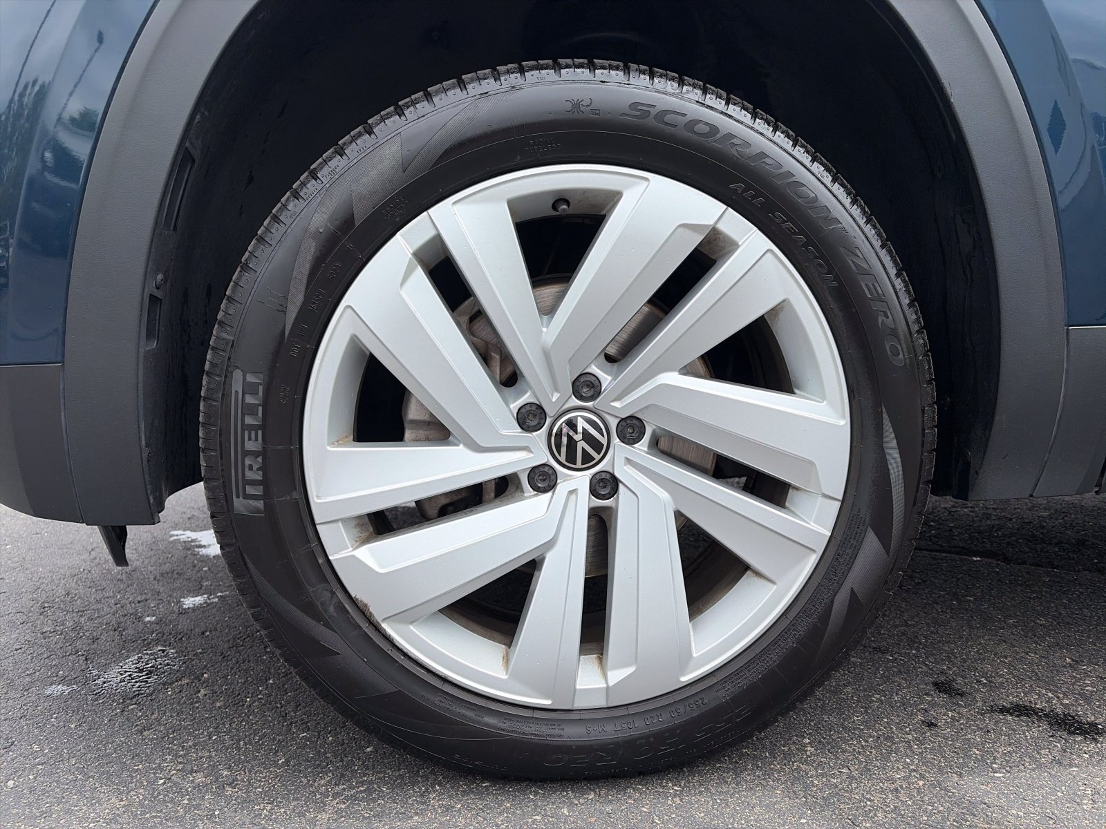 Used 2020 Volkswagen Atlas Cross Sport SE AWD/4WD image 11