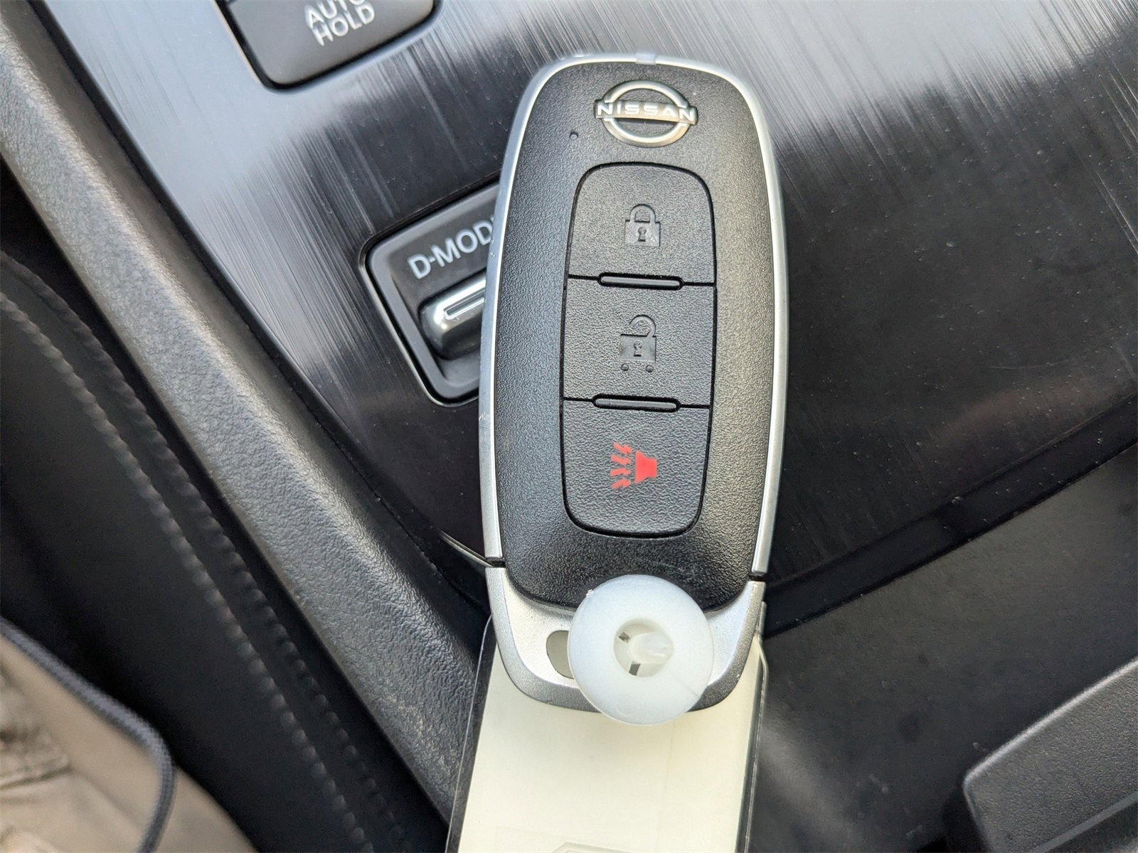 Used 2025 Nissan Rogue S image 31