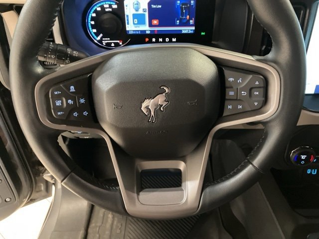 Used 2023 Ford Bronco Wildtrak image 13