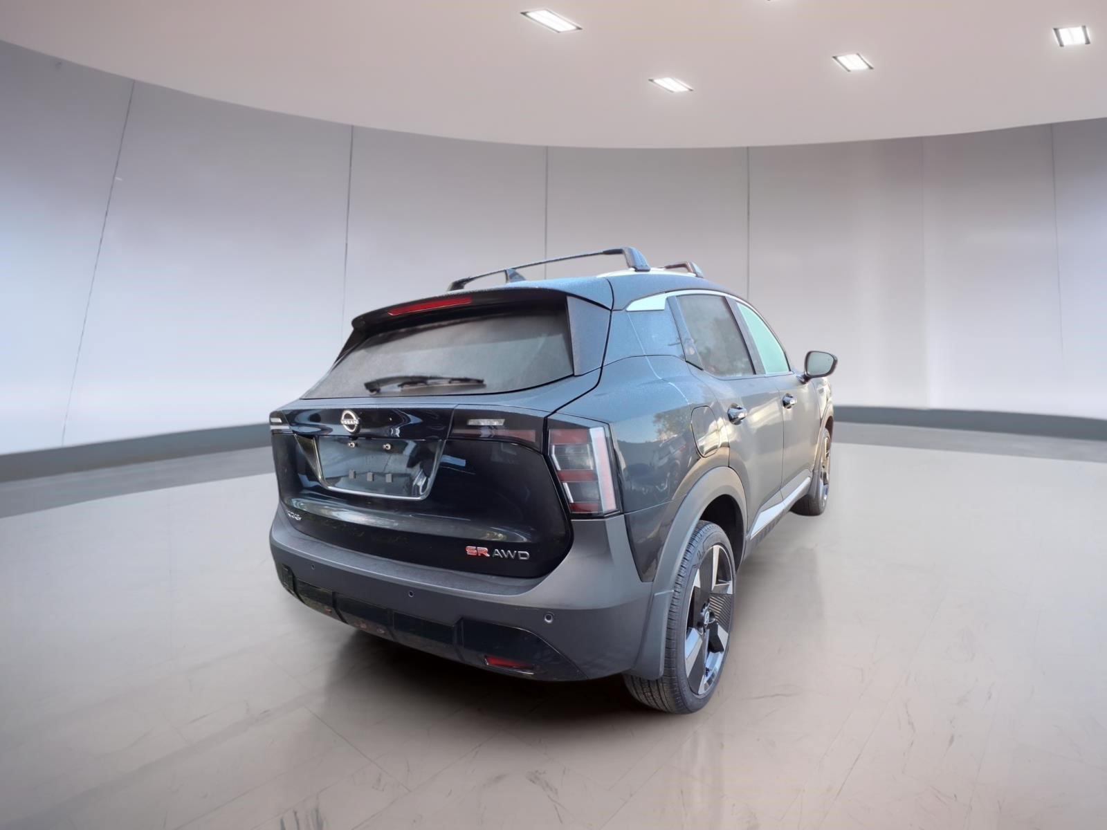 Used 2026 Nissan Kicks SR w/ Cold Weather Package AWD/4WD image 4