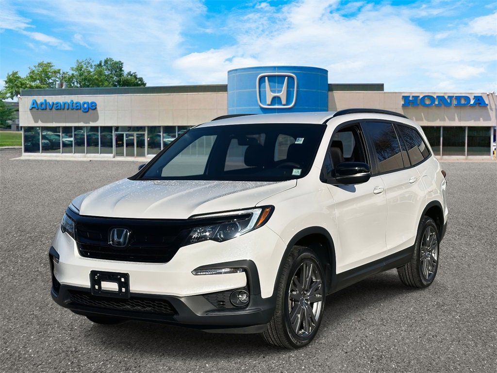 Certified 2022 Honda Pilot Sport image 2