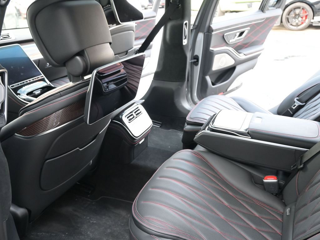Used 2024 Mercedes-Benz S 63 AMG S w/ Rear Seat Package image 46