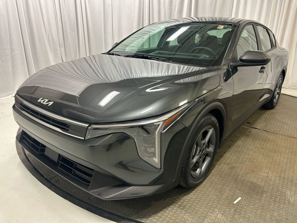 Used 2025 Kia K4 LXS image 25