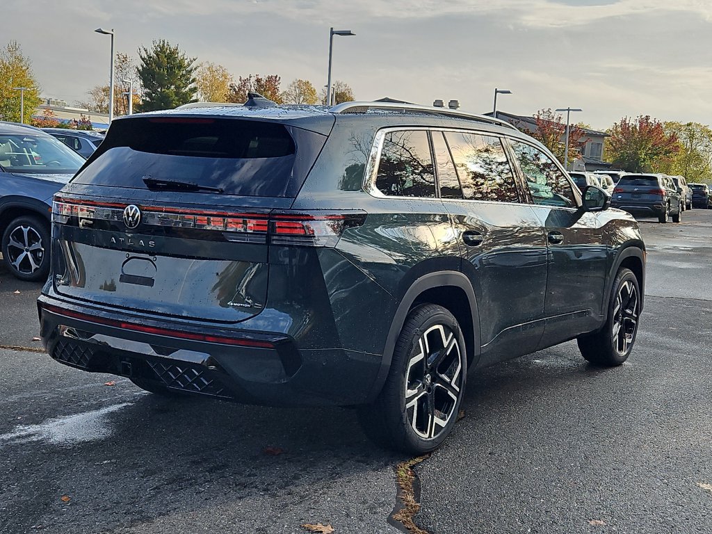 New 2027 Volkswagen Atlas SEL Premium R-Line AWD/4WD image 3