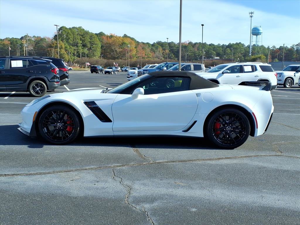 Used 2015 Chevrolet Corvette Z06 w/ 3LZ Preferred Equipment Group image 17