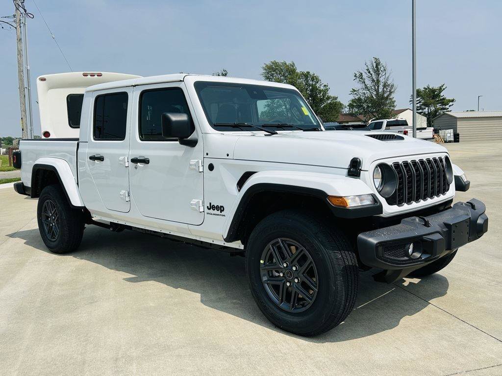 New 2025 Jeep Gladiator Sport video 2