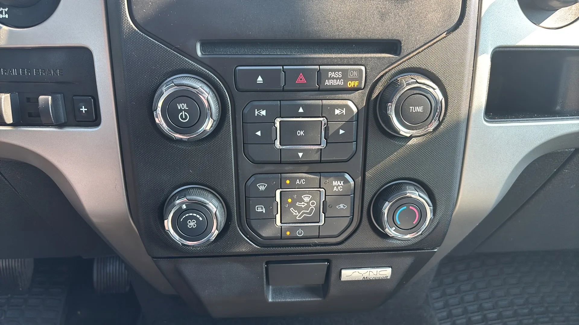 Used 2013 Ford F150 XLT w/ Luxury Equipment Group image 39