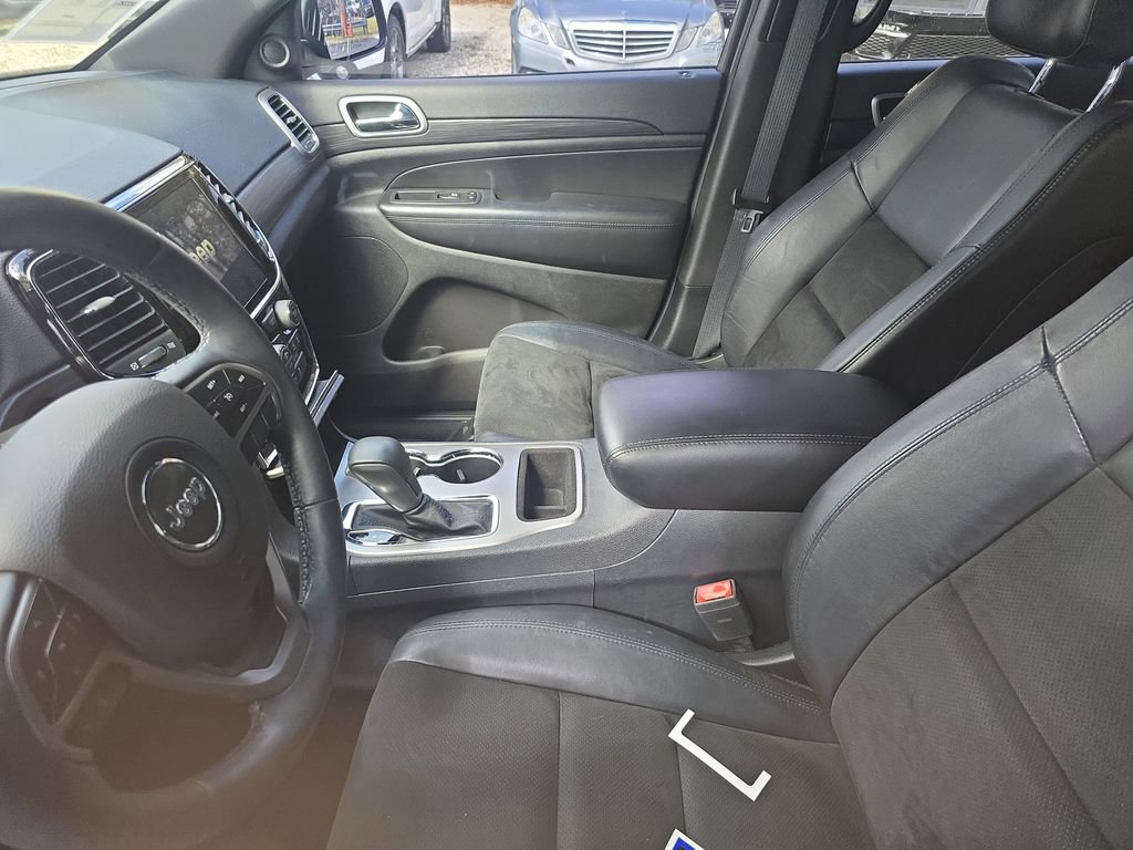 Used 2019 Jeep Grand Cherokee Altitude image 10